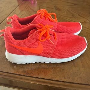 Nike Roshe Run sneakers